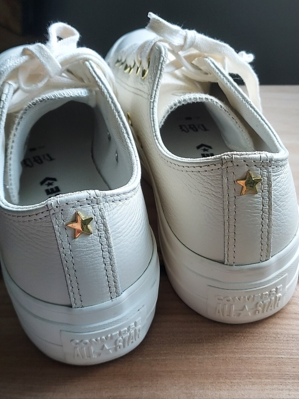 Converse Chuck Taylor All Star Plarform Low Top/ White/ Women's Size 7